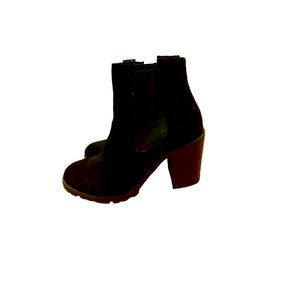 *SOLD*, Women’s Ankle Boots